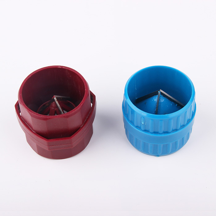 Functions of a pipe inner-outer reamer